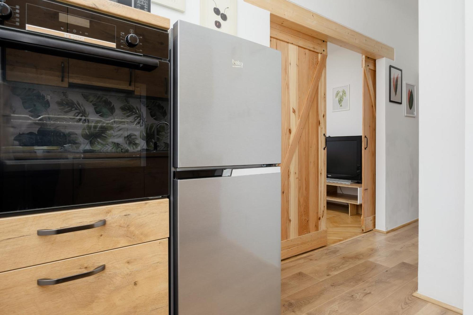 Spacious Apartment For 6 People Near The Old Town By Noclegi Renters Варшава Экстерьер фото