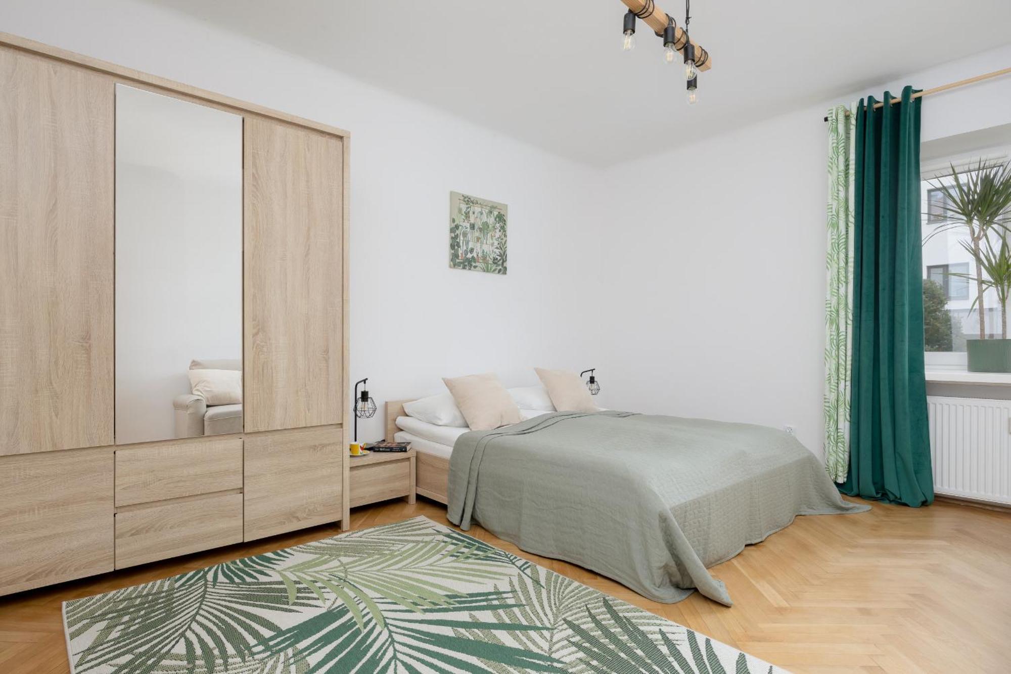 Spacious Apartment For 6 People Near The Old Town By Noclegi Renters Варшава Экстерьер фото
