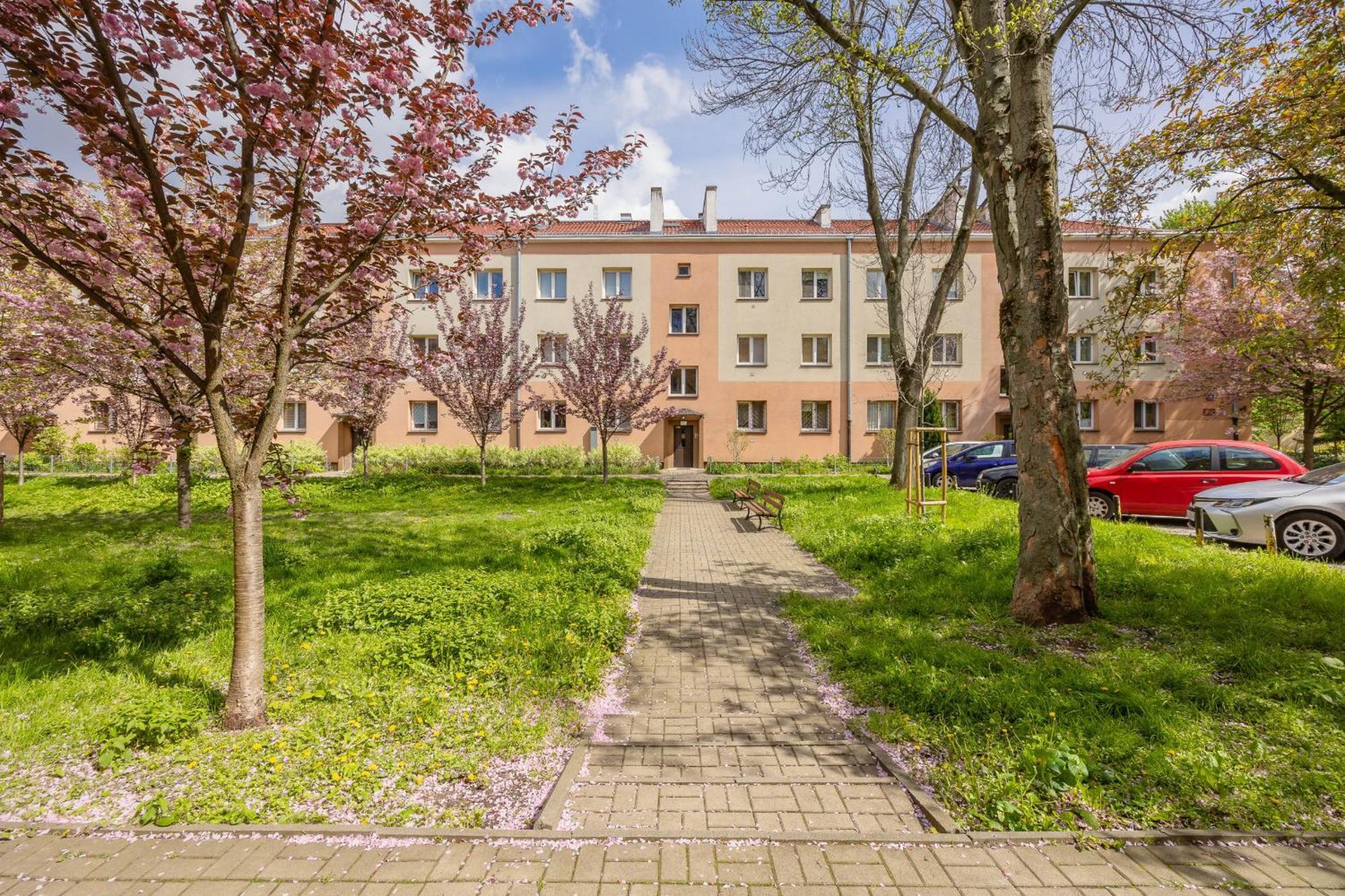 Spacious Apartment For 6 People Near The Old Town By Noclegi Renters Варшава Экстерьер фото