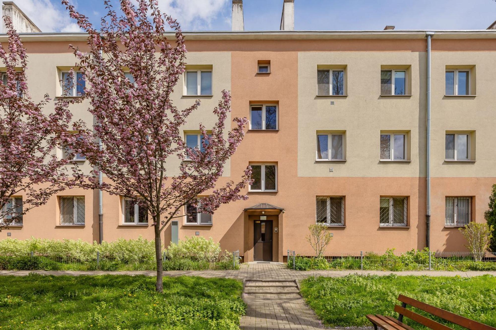 Spacious Apartment For 6 People Near The Old Town By Noclegi Renters Варшава Экстерьер фото